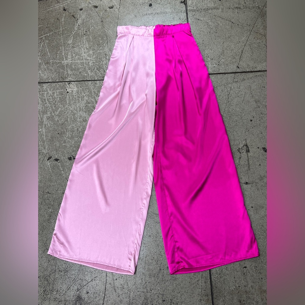 💚 3250. Pink Satin Finish ColorBlock Pants